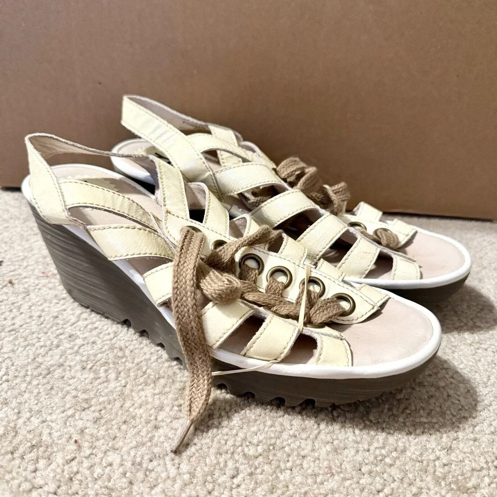 Fly London YAZ Platform Wedge Sandals Womens 39 8 Cream Lace Up Leather